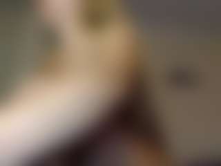 rubia_oficialmilf MILF webcam performer live streaming