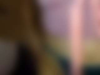Live cam show with rubia_oficialmilf - Middle Aged on MyBangCams