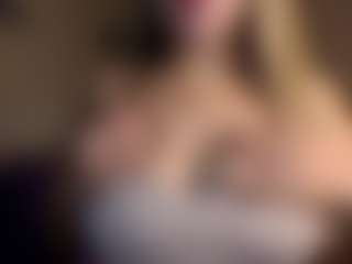Live cam show with rubia_oficialmilf - Blonde Hair on TastyBlacksLive