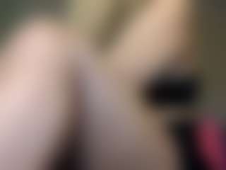 rubia_oficialmilf's Live Sex Cam Show