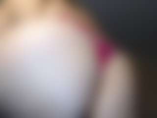rubia_oficialmilf's Live Sex Cam Show