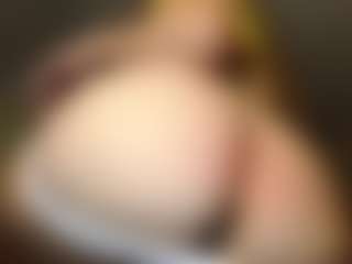 rubia_oficialmilf's Live Sex Cam Show