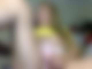 Live cam show with rubia_oficialmilf - Curvy on Gym Cam Girls