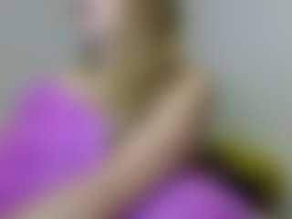 Live cam show with rubia_oficialmilf - Curvy on Hubzter Live