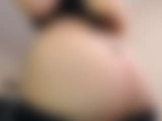 Live cam show with rubia_oficialmilf - Mobile MILF on Camsoda