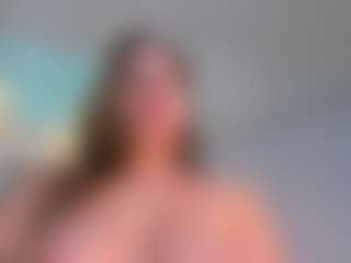 Live cam show with Aida-adams - Mature on Camsoda