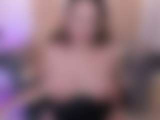 Live cam show with Aida-adams - Lovense Middle Aged on Camsoda