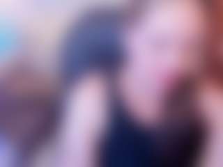 Live cam show with Aida Adams - Blonde Hair Middle Aged on Camsoda