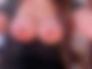 Aida Adams's Live Sex Cam Show
