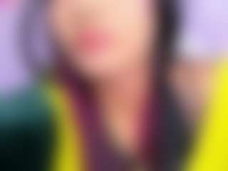 Live cam show with AzuraKindong - Camel Toe on SmokeAndPoke