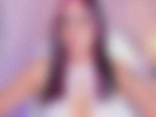 Live cam show with AzuraKindong - Camel Toe on CamClone