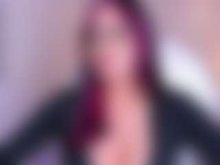 Live cam show with AzuraKindong - Fingers on madthumbs