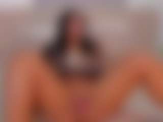 Live cam show with amandaconnerX - Skinny on Hubzter Live