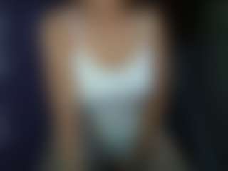 Live cam show with Ashley20 - Blowjob on CamwithHer