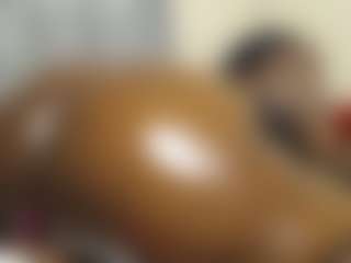 Live cam show with DangerCurvy - Brown Eyes on Uber Horny