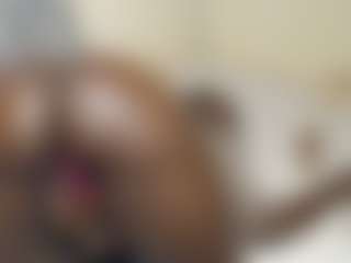 Live cam show with DangerCurvy - Indian Twerk on camwithhim.com