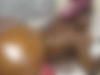 Live cam show with DangerCurvy - Black Shaved Pussy on Camsoda