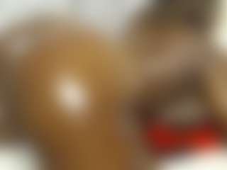 Live cam show with DangerCurvy - Bedroom Ebony on Milfs Live
