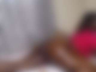 Live cam show with DangerCurvy - Bedroom on Camsoda