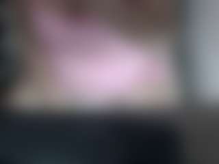 selenhax MILF webcam performer live streaming
