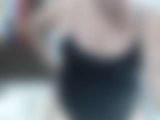 Live cam show with selenhax - Glasses on TottyGirls
