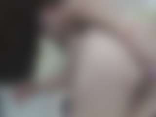 selenhax MILF webcam performer live streaming