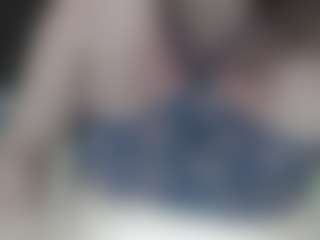selenhax MILF webcam performer live streaming