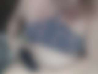selenhax MILF webcam performer live streaming