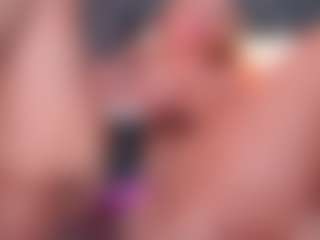 Live cam show with SharomRoss - Fingering on Dare Cams
