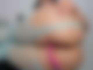 mollyy-rosse's Live Sex Cam Show