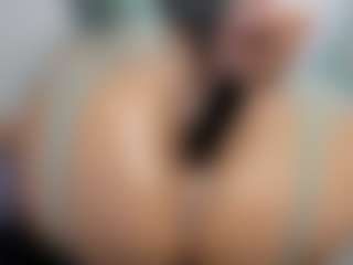 mollyy-rosse's Live Sex Cam Show