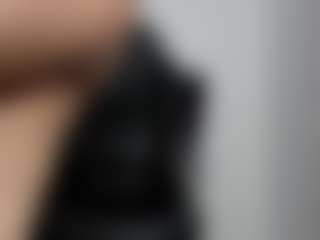 mollyy-rosse's Live Sex Cam Show