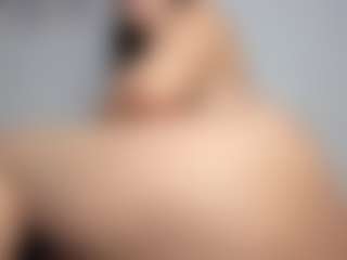 mollyy-rosse's Live Sex Cam Show