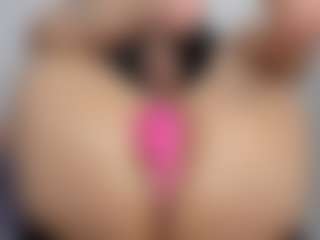 mollyy-rosse's Live Sex Cam Show