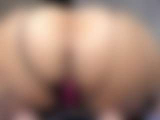 mollyy-rosse's Live Sex Cam Show