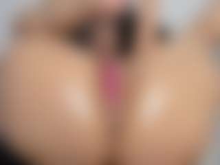 mollyy-rosse's Live Sex Cam Show