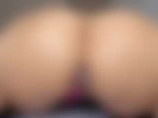 Live cam show with mollyy-rosse - Smoking on SpankPalCams
