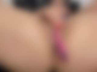 Live cam show with mollyy-rosse - Bedroom Latina on Uber Horny | colombia
