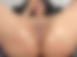 mollyy-rosse's Live Sex Cam Show