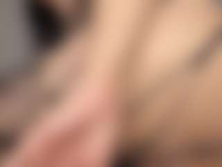 mollyy-rosse's Live Sex Cam Show