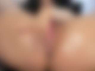 mollyy-rosse's Live Sex Cam Show