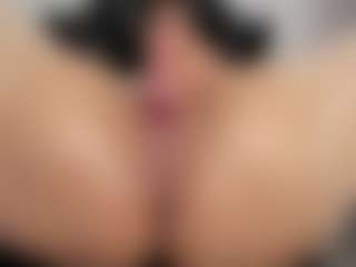 mollyy-rosse's Live Sex Cam Show