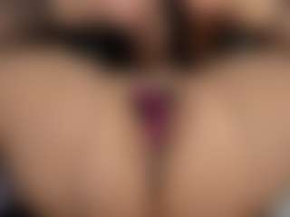 mollyy-rosse's Live Sex Cam Show
