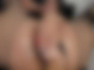 mollyy-rosse's Live Sex Cam Show