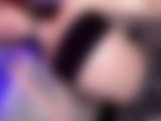 Live cam show with Emmily-Sofia - Flat Chested on Camsoda