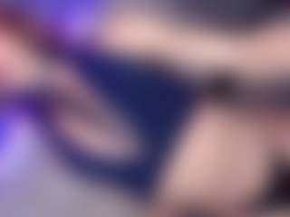 Live cam show with Emmily-Sofia - Black Hair on xheatlive.com