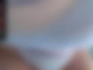 Live cam show with soniafuckboobs - Smoking on PervPlay.com