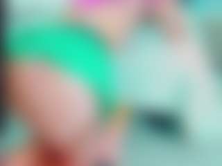 EmilySaaenz's Live Sex Cam Show