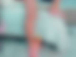 Live cam show with EmilySaaenz - Lean on Camsoda