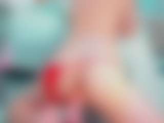 Live cam show with EmilySaaenz - Average on Chatstar